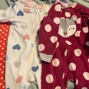 Girls footed fleece pajamas  24m and 2t(1 pj runs small) bundle of 7